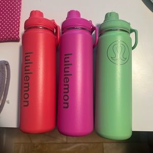 Lululemon water bottles